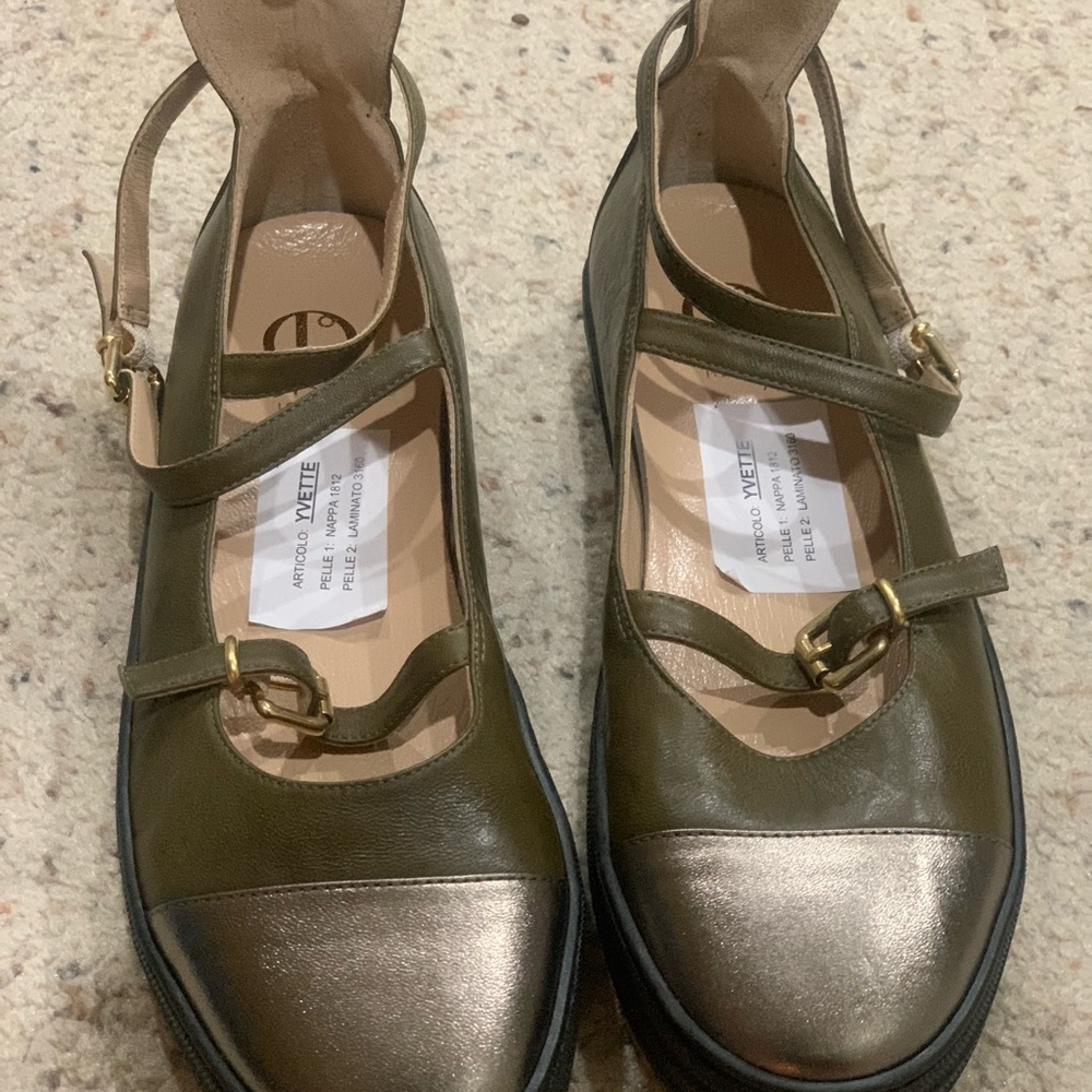 Tan Leather Sandals Size 37